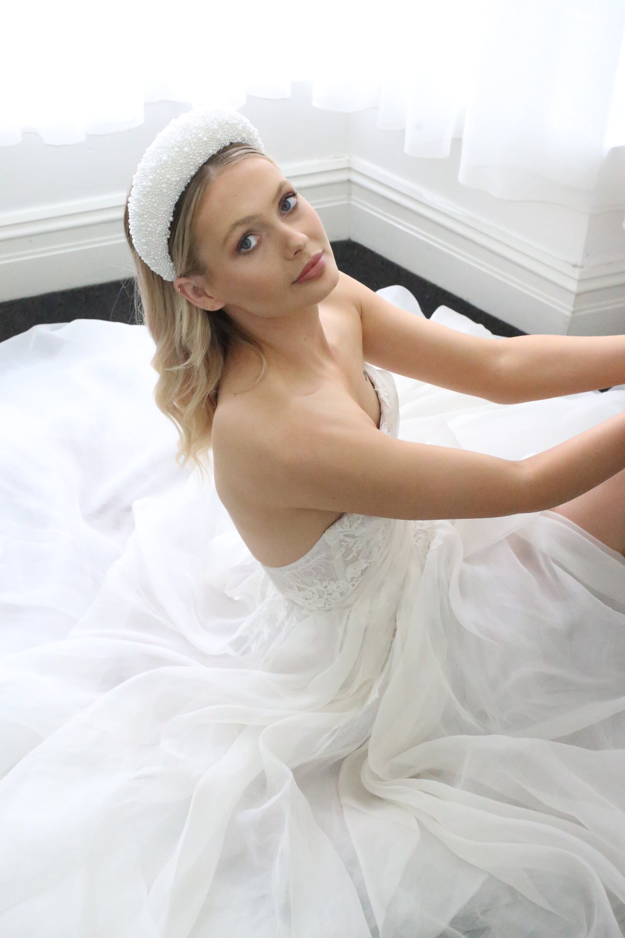 Amphitrite - Pearl Embellished Headband
