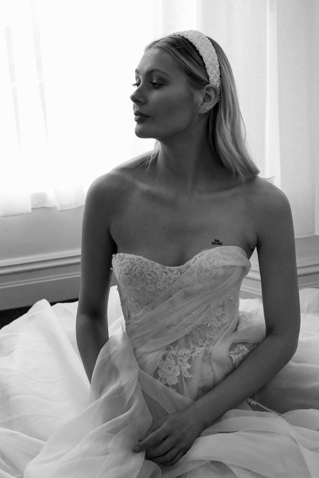 Clara - Pearl and Lace Bridal Headband