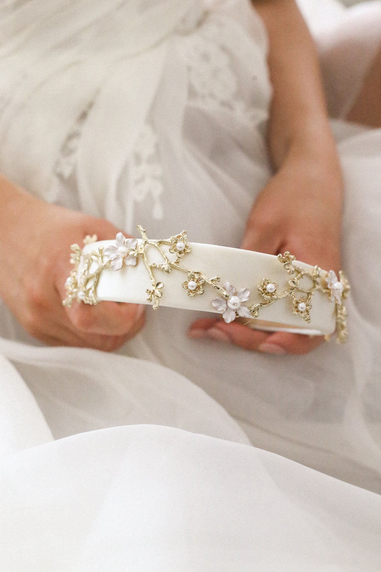Claire - Gold Detailed Headband