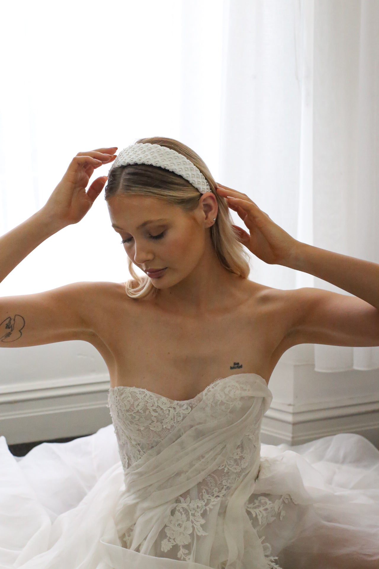 Clara - Pearl and Lace Bridal Headband