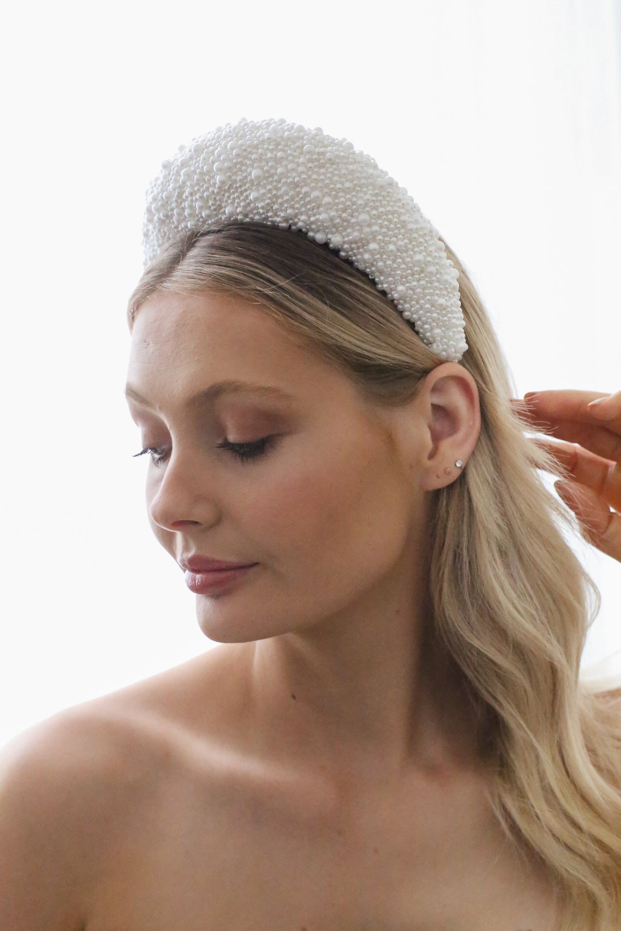 Amphitrite - Pearl Embellished Headband