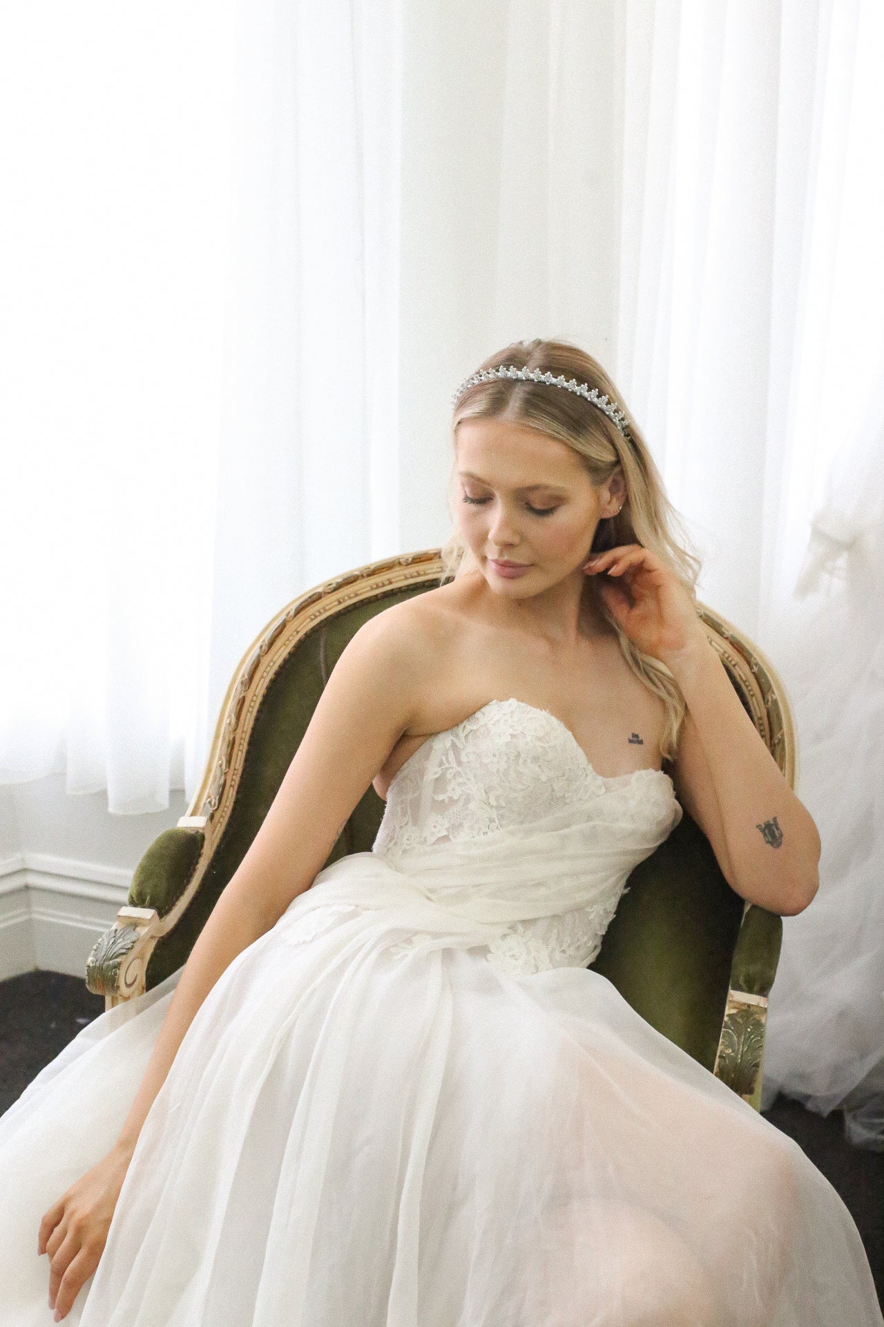Anya - Crystal and Pearl Headband
