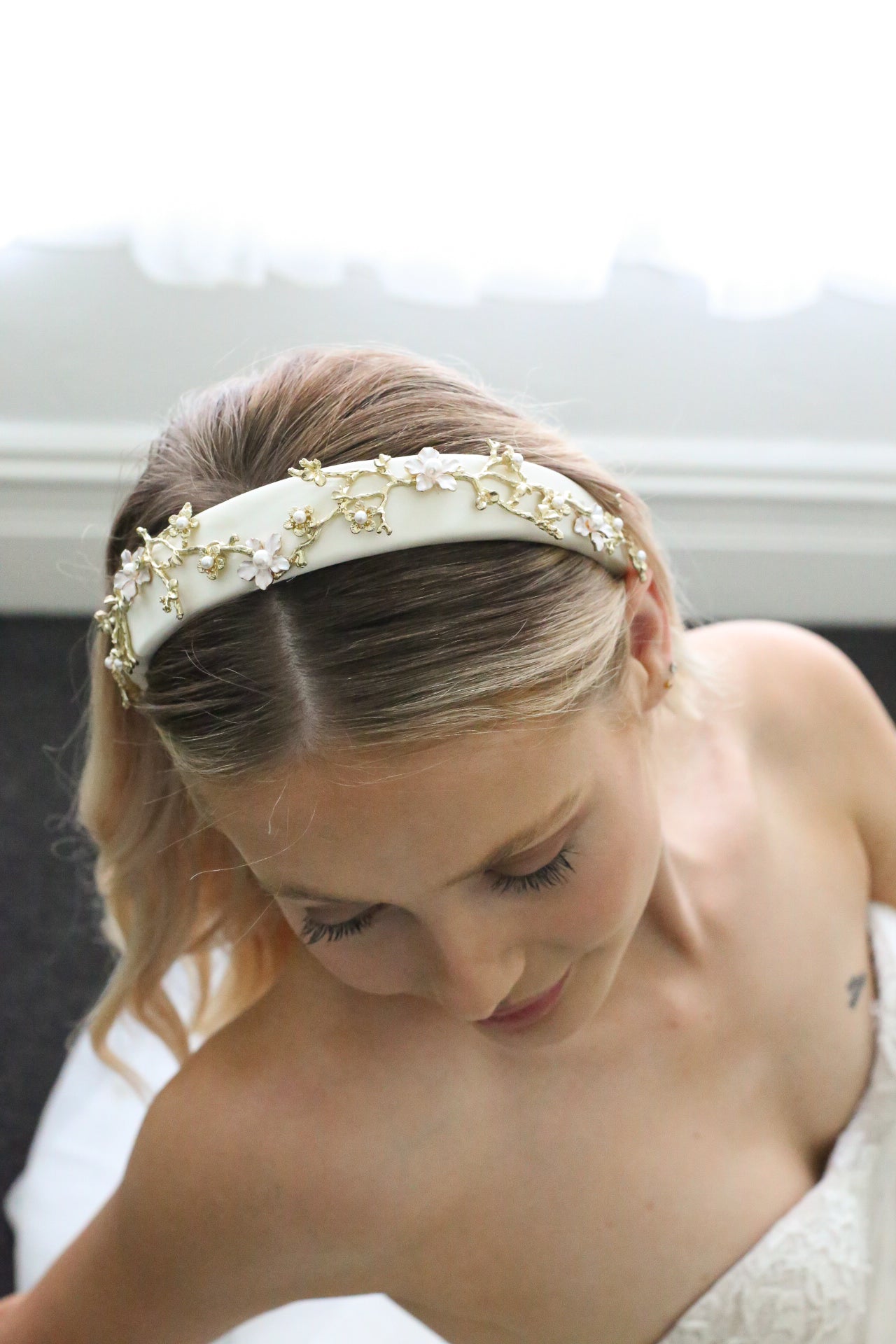 Claire - Gold Detailed Headband