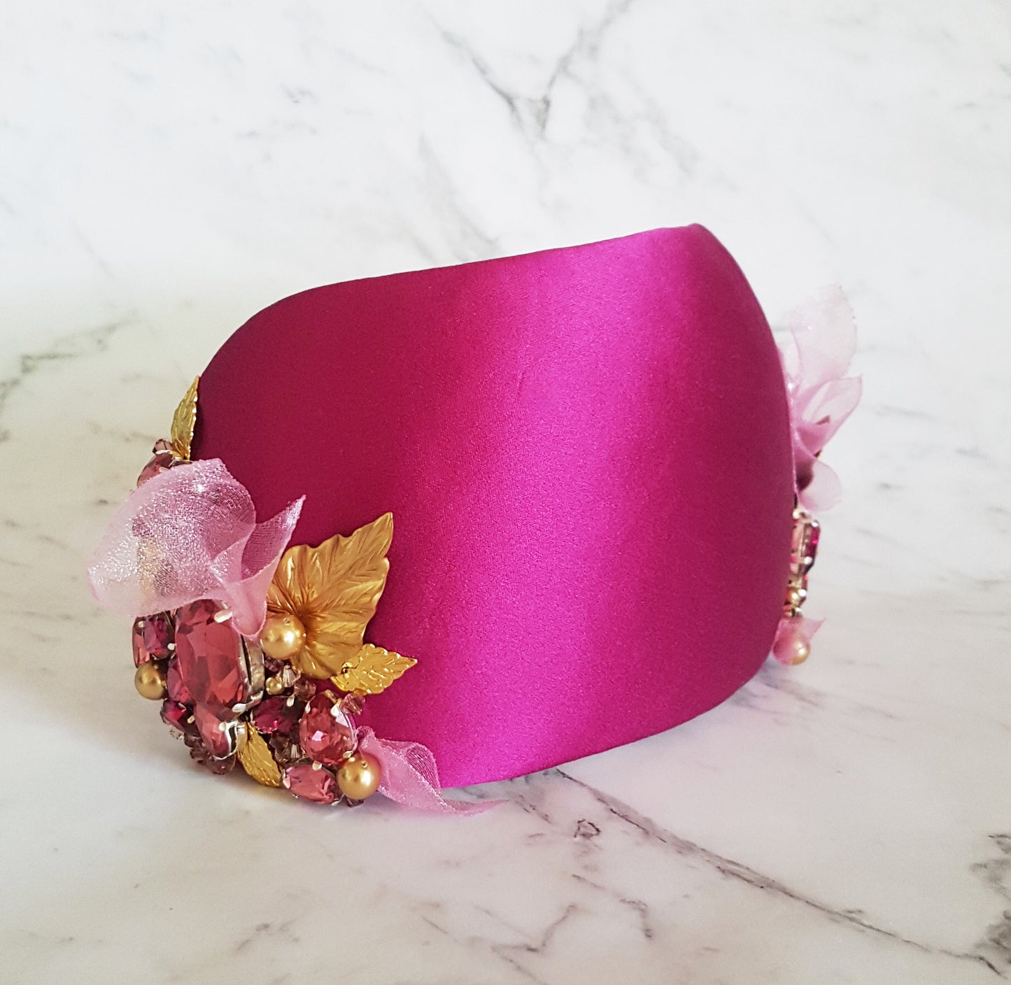 Holly Curvette Headpiece